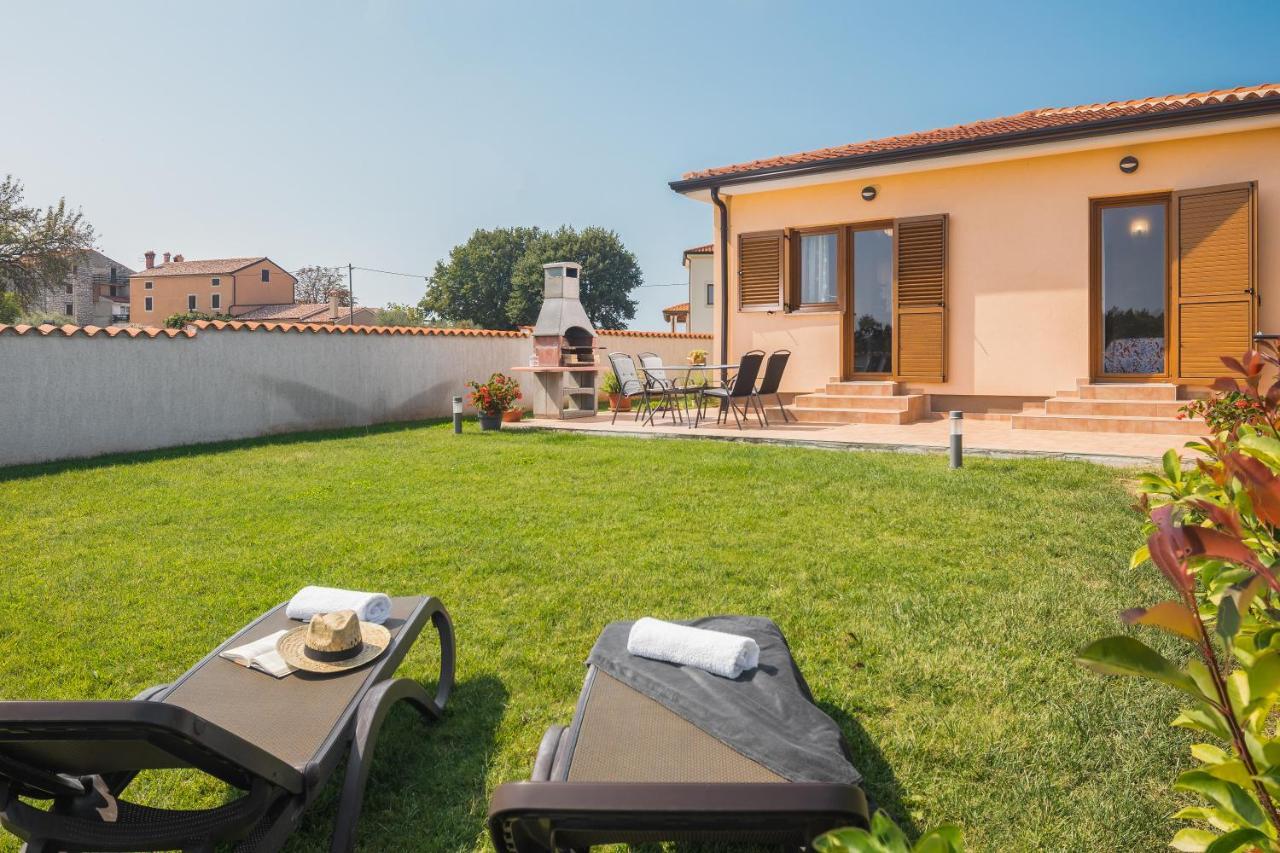 Villa Gracia Sveti Lovrec Pazenaticki Exterior foto