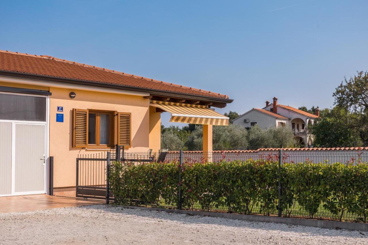 Villa Gracia Sveti Lovrec Pazenaticki Exterior foto