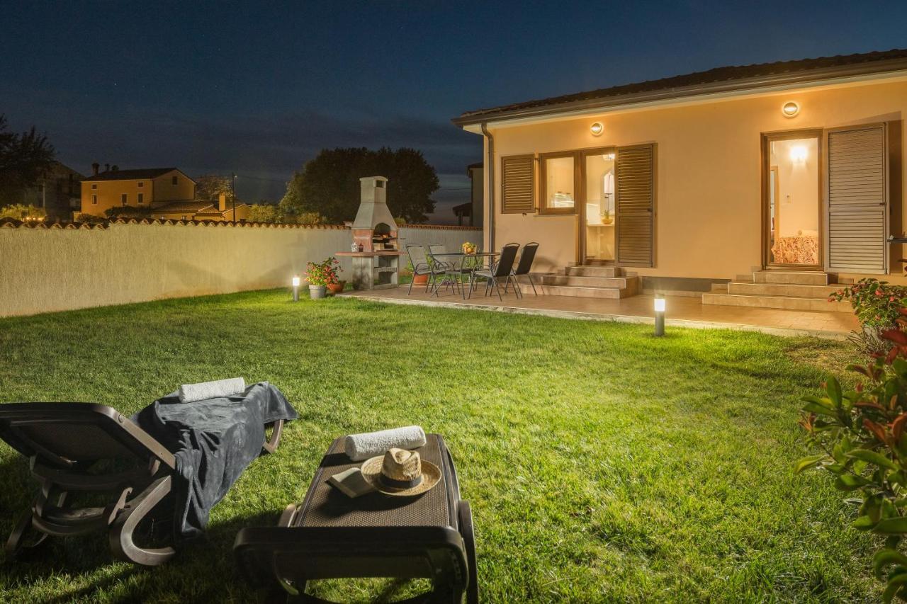 Villa Gracia Sveti Lovrec Pazenaticki Exterior foto